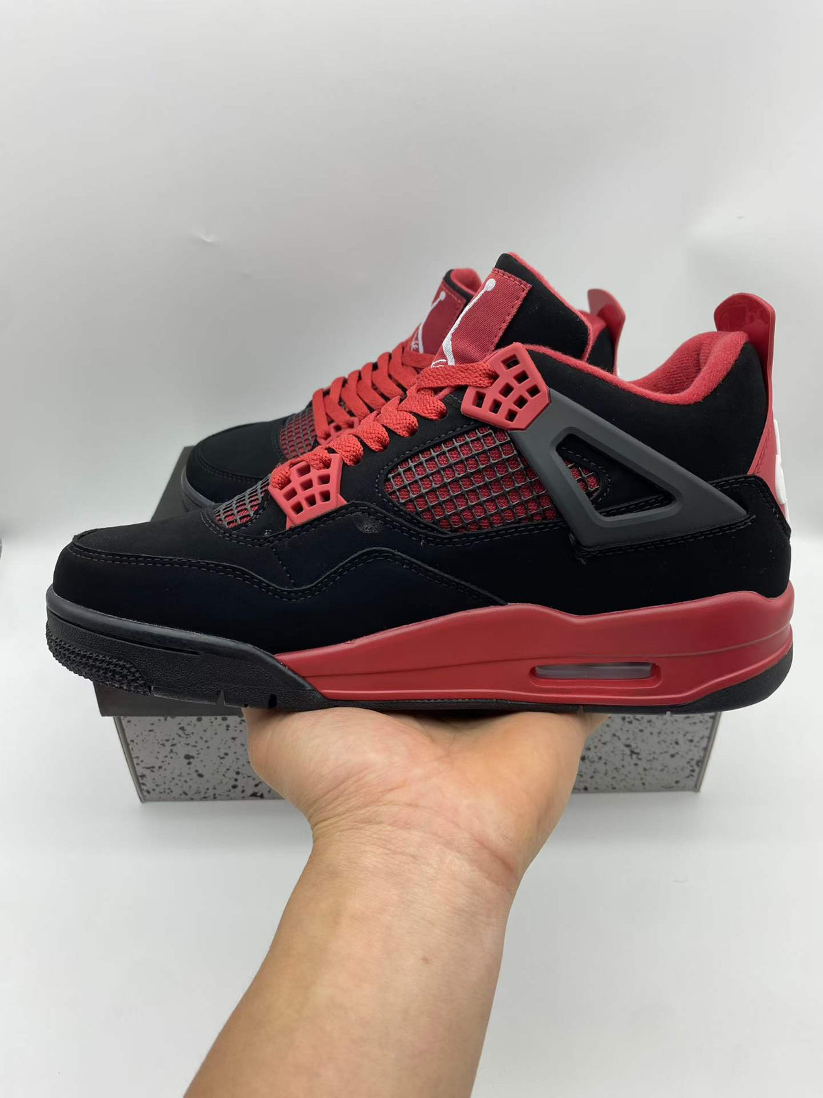 Air Jordan 4 Retro "Red Thunder"