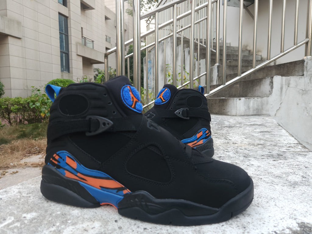 Air Jordan 8 Retro "Cavs" 2025