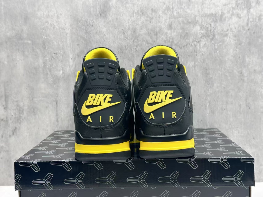 Air Jordan 4 Retro ‘Thunder’