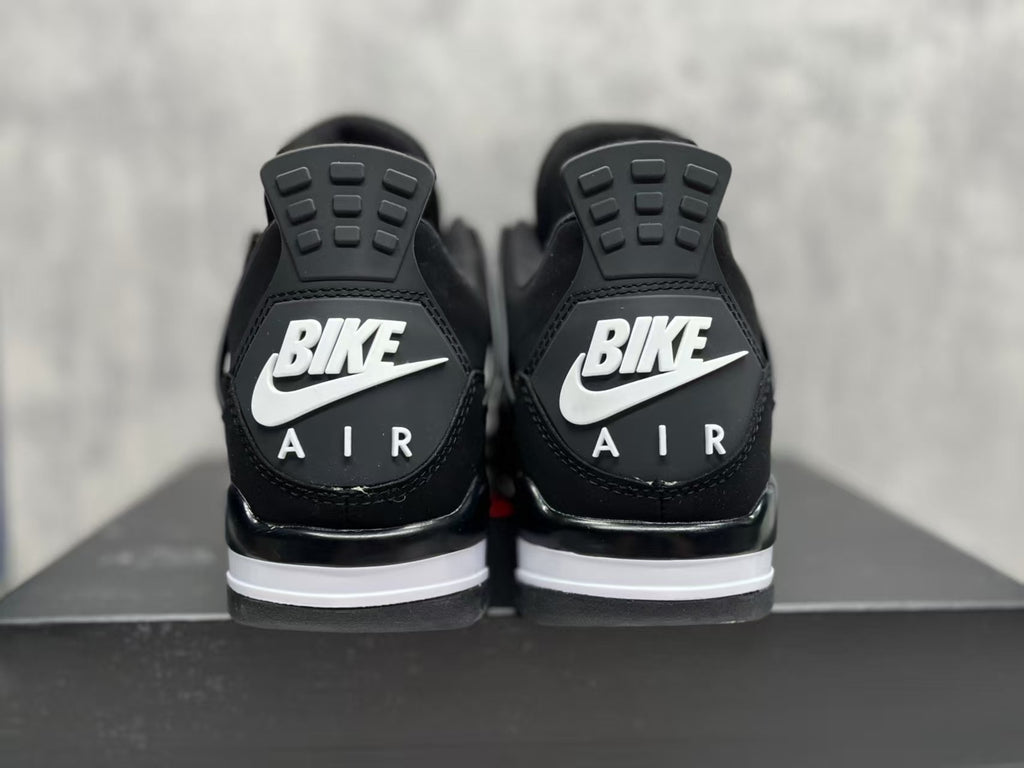 Air Jordan 4 Retro ‘Motorsports Alternate’ (2017)