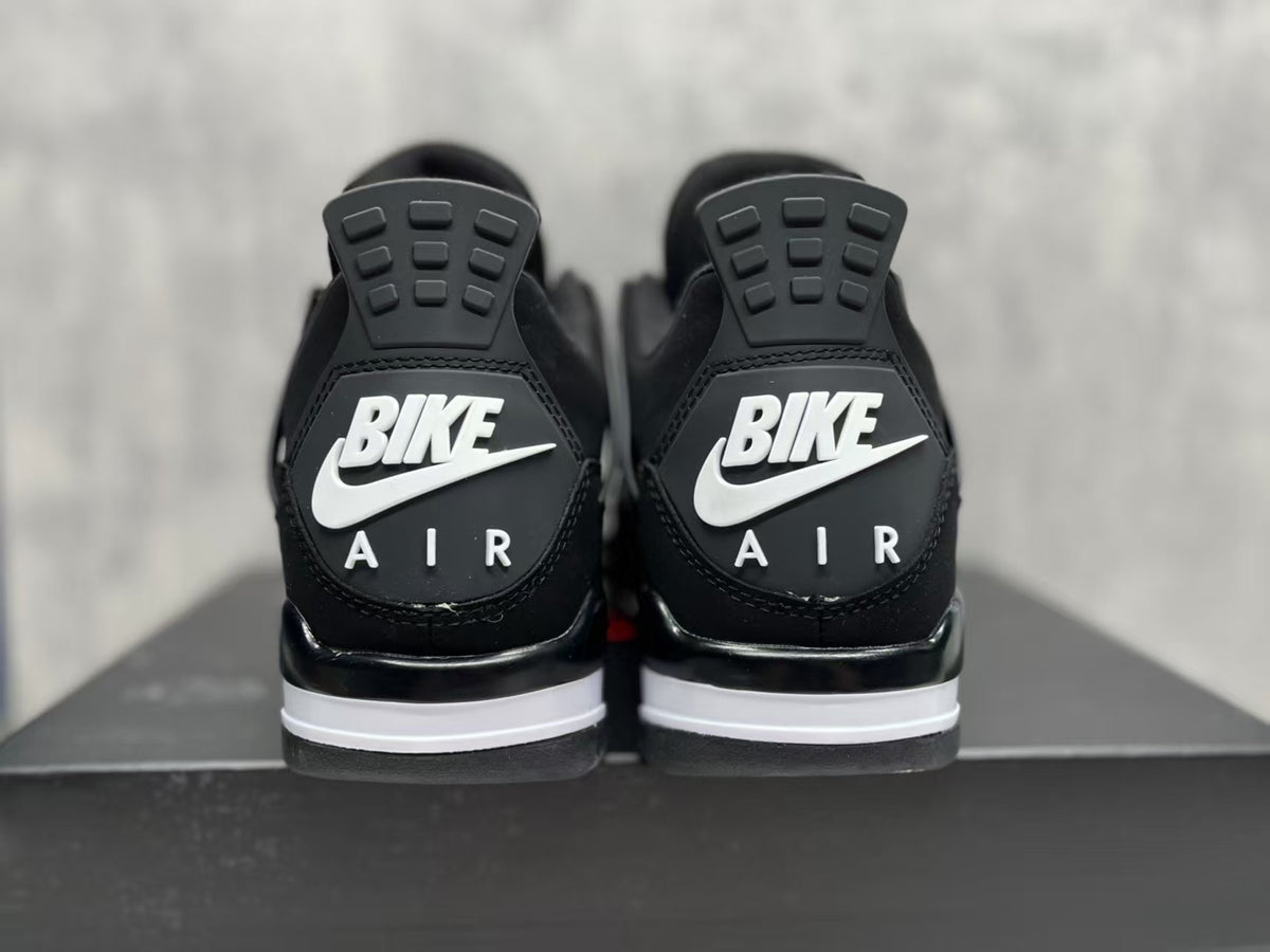 Air Jordan 4 Retro ‘Motorsports Alternate’ (2017)