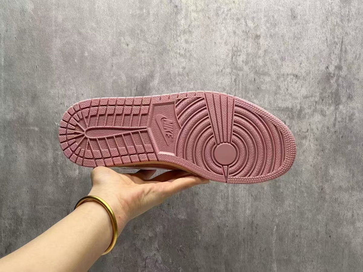 Travis Scott x Air Jordan 1 Low OG 'Shy Pink/Red'