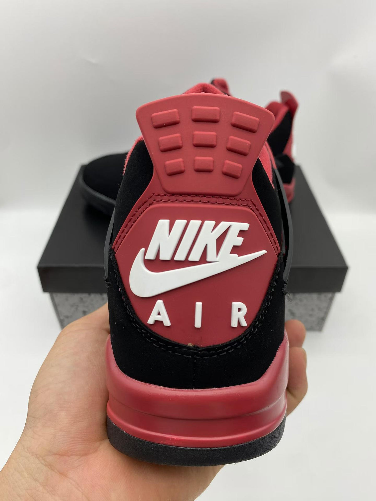 Air Jordan 4 Retro "Red Thunder"