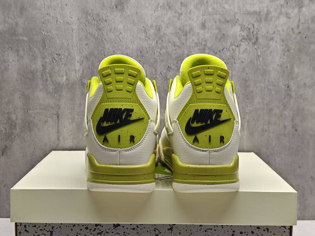 Women's Air Jordan 4 Retro "Oil Green"